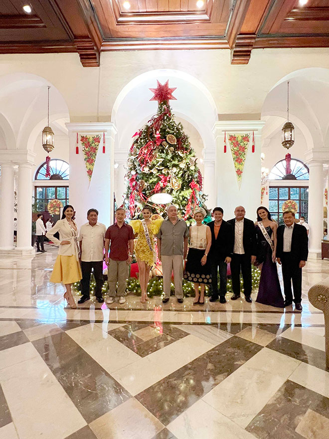 The Manila Hotel Christmas Tree Lighting Ceremony Kicks off the Holiday